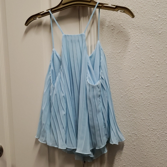 Blue top - Picture 2 of 4